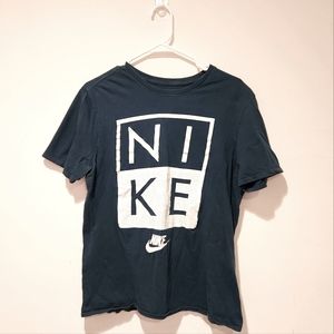 Nike T-Shirt Size Medium